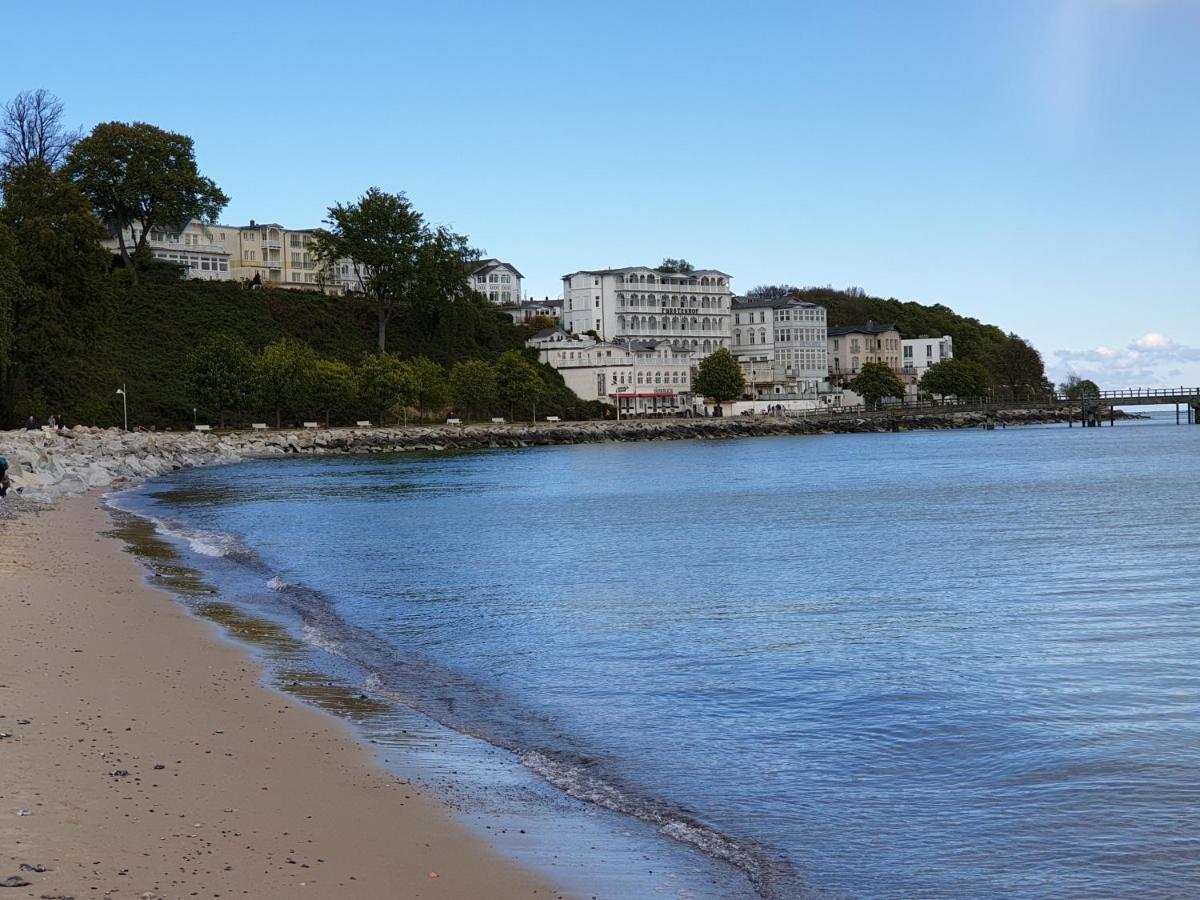 Ferienhaus Ostseeblick Ruegen 萨斯尼茨 外观 照片